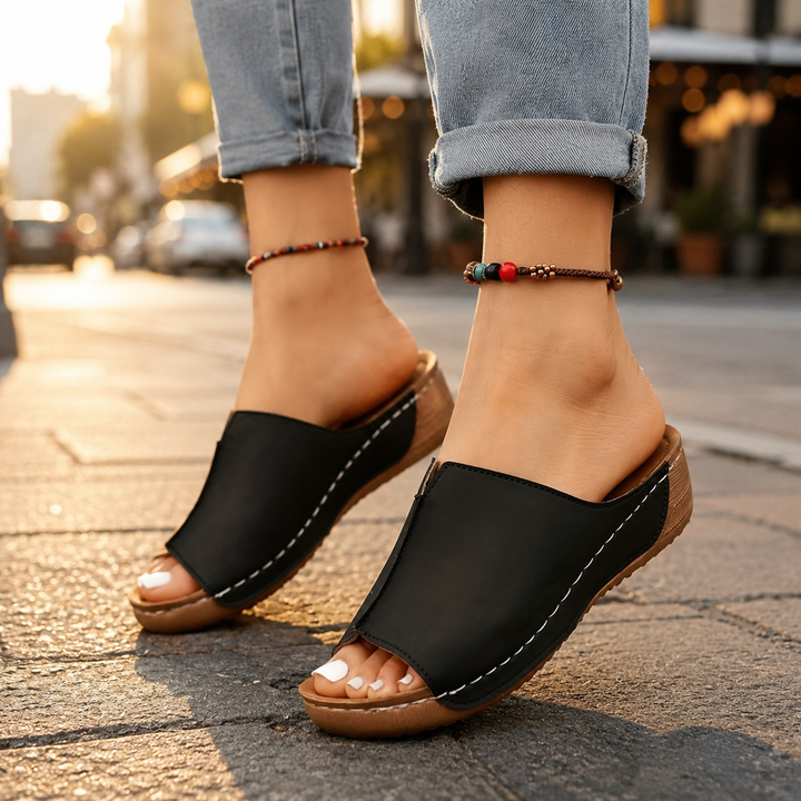 Roxelle Cushioned Wedge Slide Sandals