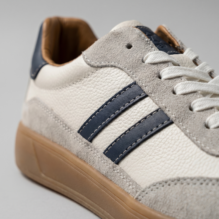 Tobias Retro Lace-Up Sneakers