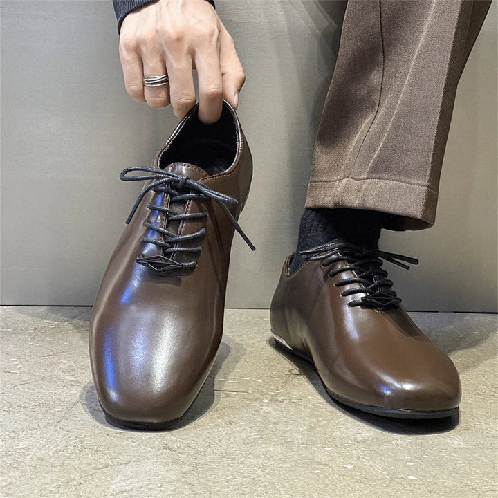 Devon Wide Toe Oxford Shoes