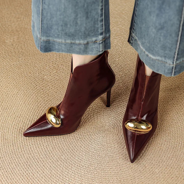 Hollis Pointed Toe Ankle Boot