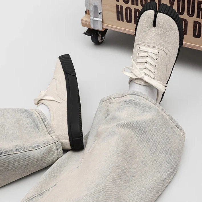 Nolan Textured Split Toe Shoes