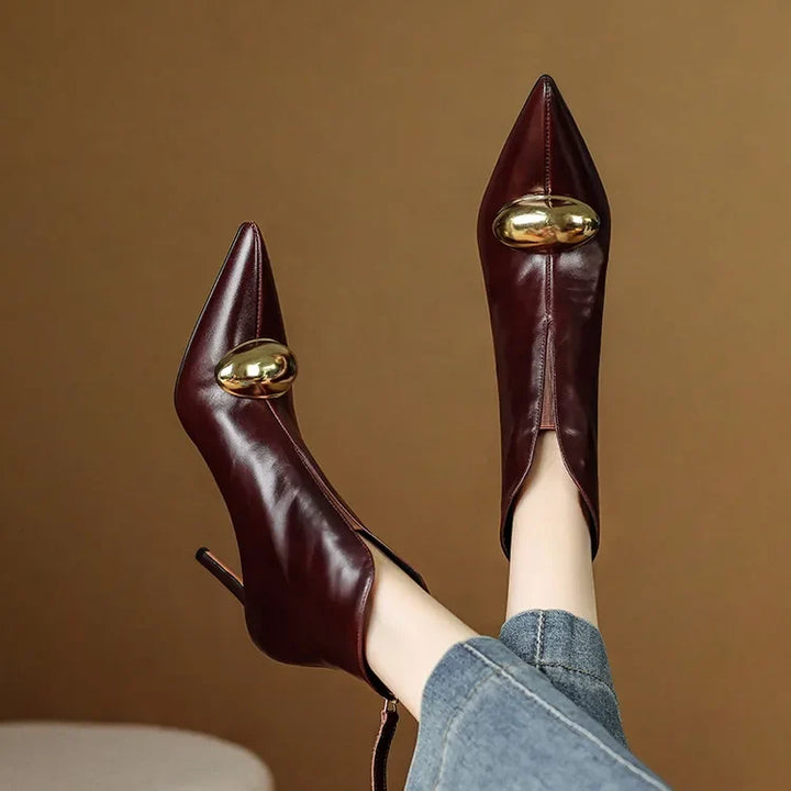 Hollis Pointed Toe Ankle Boot