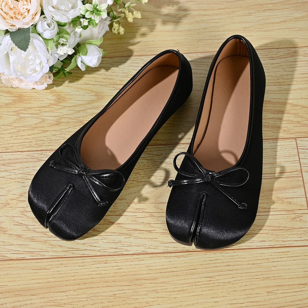 Raphaela Split Toe Ballet Flats