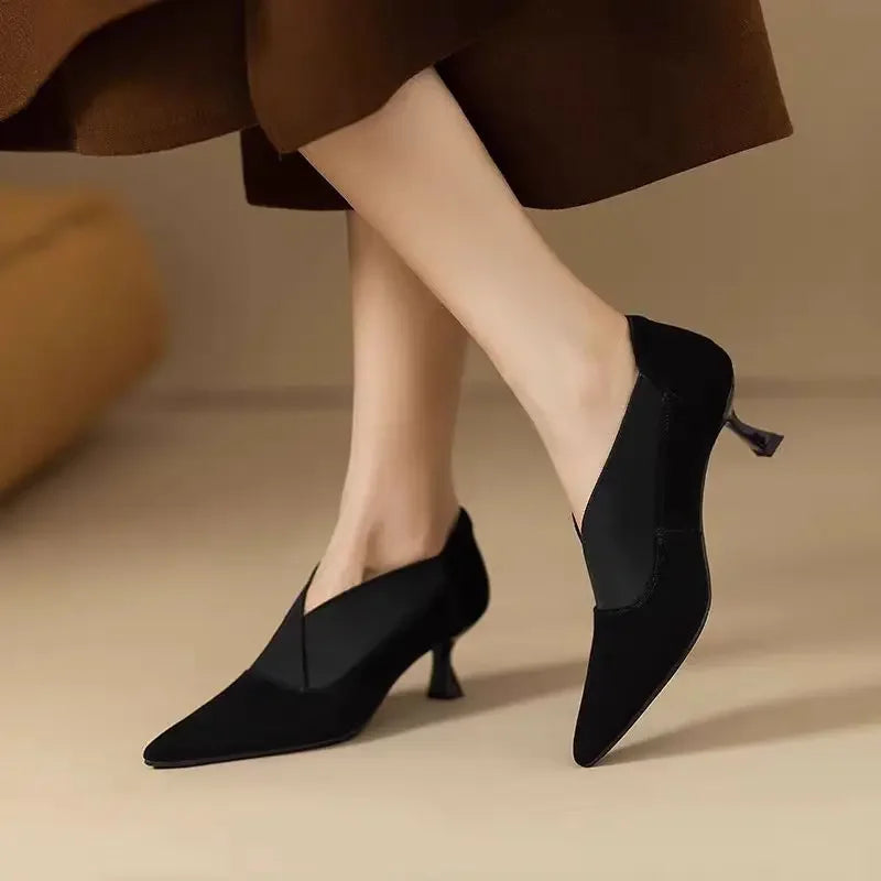 Maribel Kitten Heel Pump