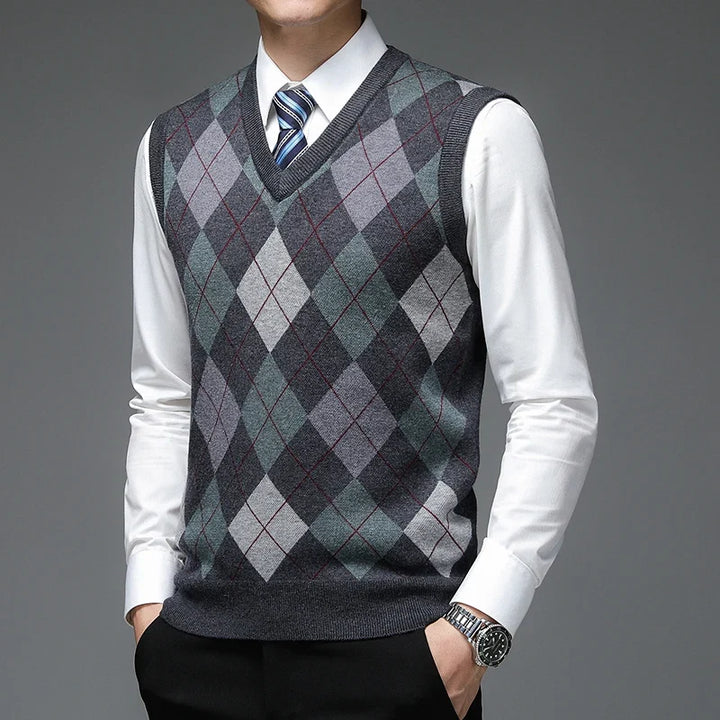 Everett Argyle Sweater Vest