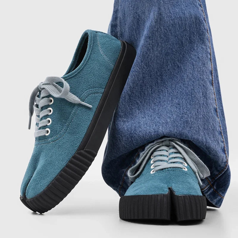 Nolan Textured Split Toe Shoes