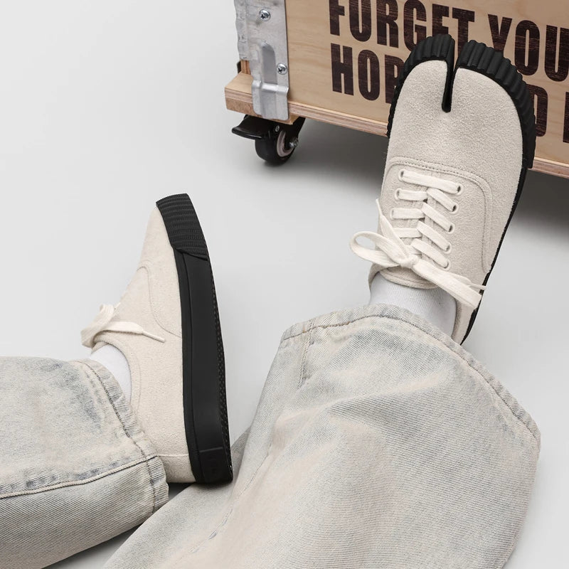 Nolan Textured Split Toe Shoes