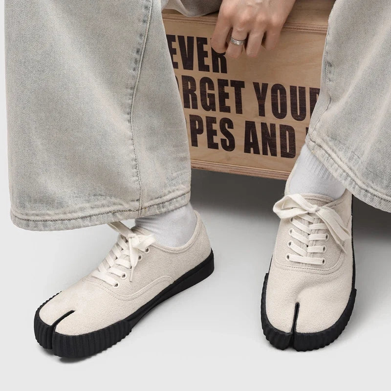 Nolan Textured Split Toe Shoes