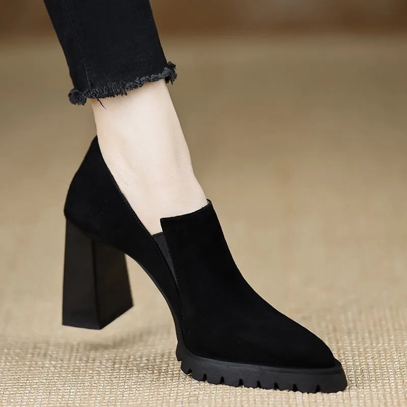 Thalia Block Heel Pump