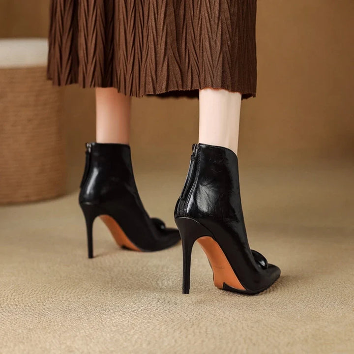 Hollis Pointed Toe Ankle Boot