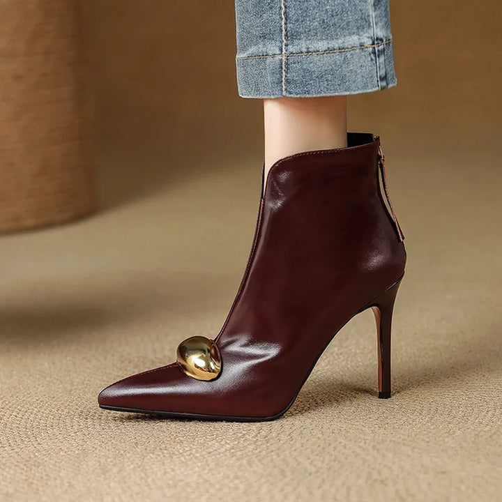 Hollis Pointed Toe Ankle Boot