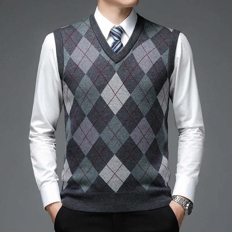 Everett Argyle Sweater Vest