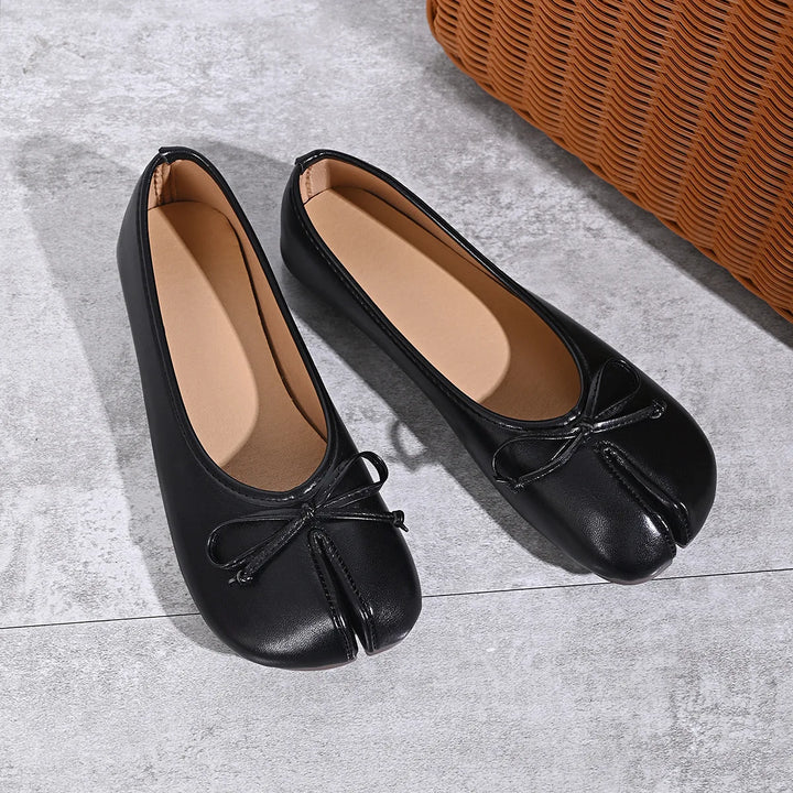Raphaela Split Toe Ballet Flats