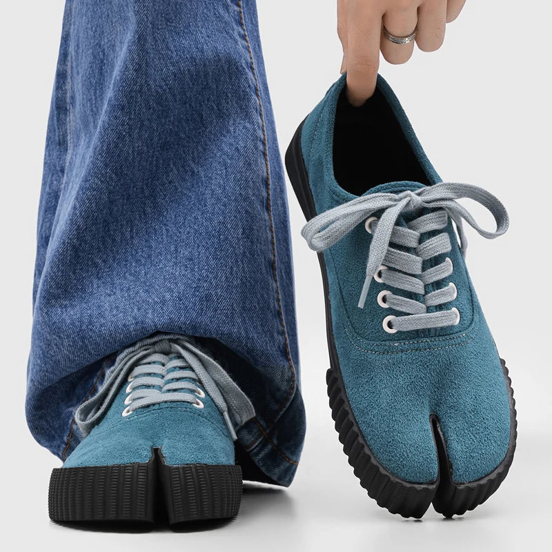 Nolan Textured Split Toe Shoes