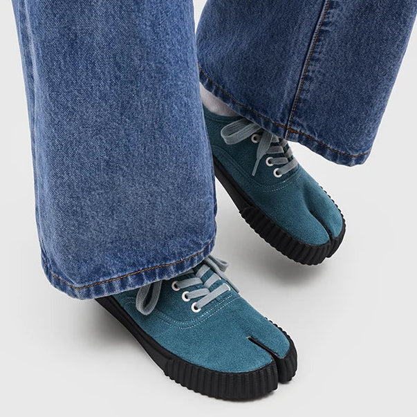 Nolan Textured Split Toe Shoes