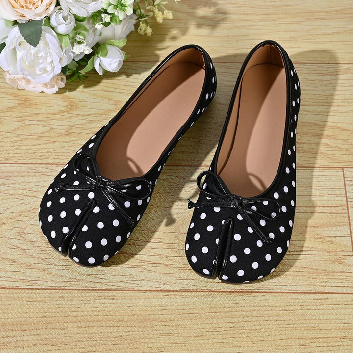 Raphaela Split Toe Ballet Flats