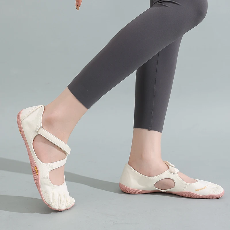Agnes Five Toe Shoes